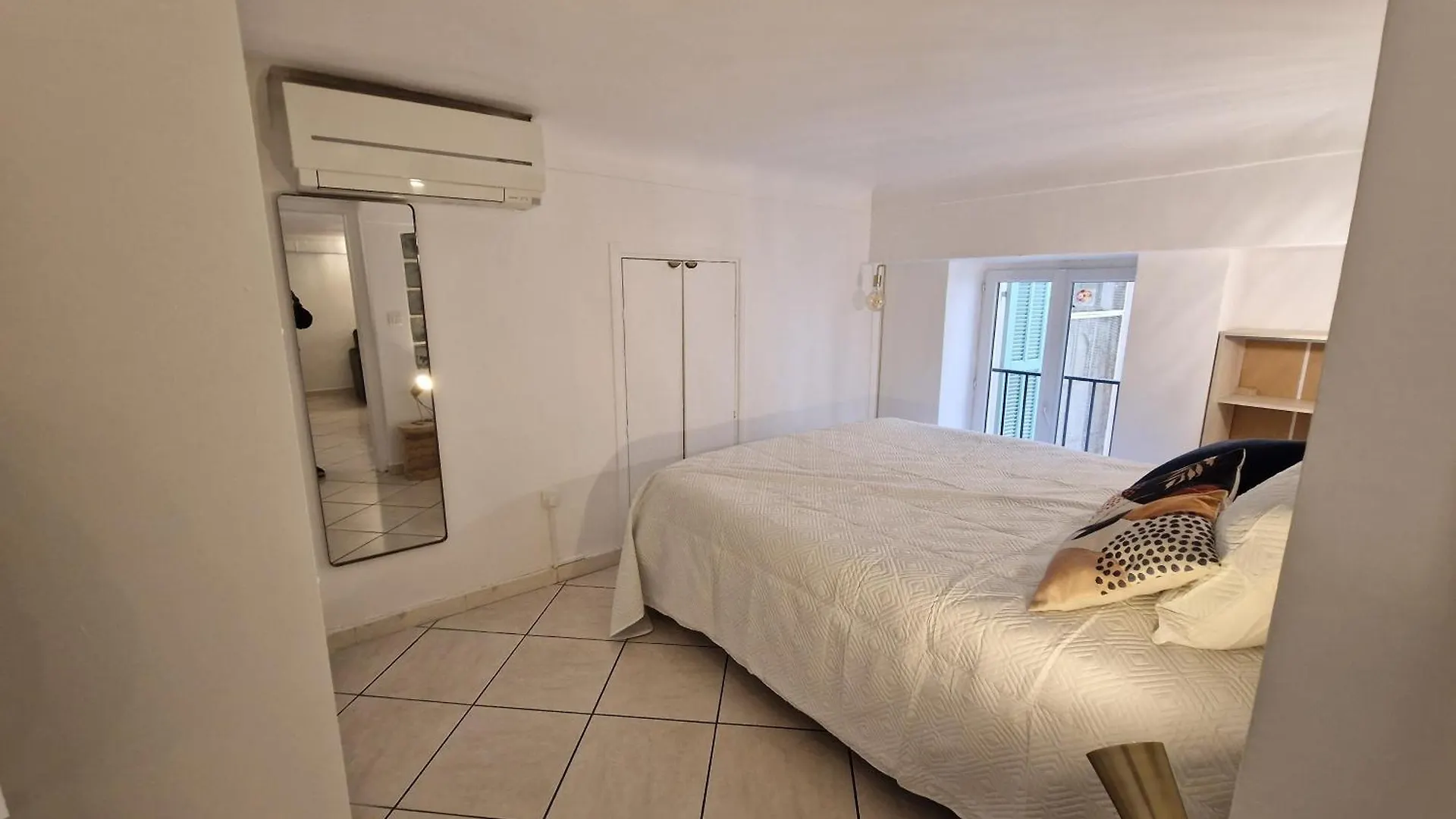 Le Cosy - Renovated In Place Massena Nice 0*,  France